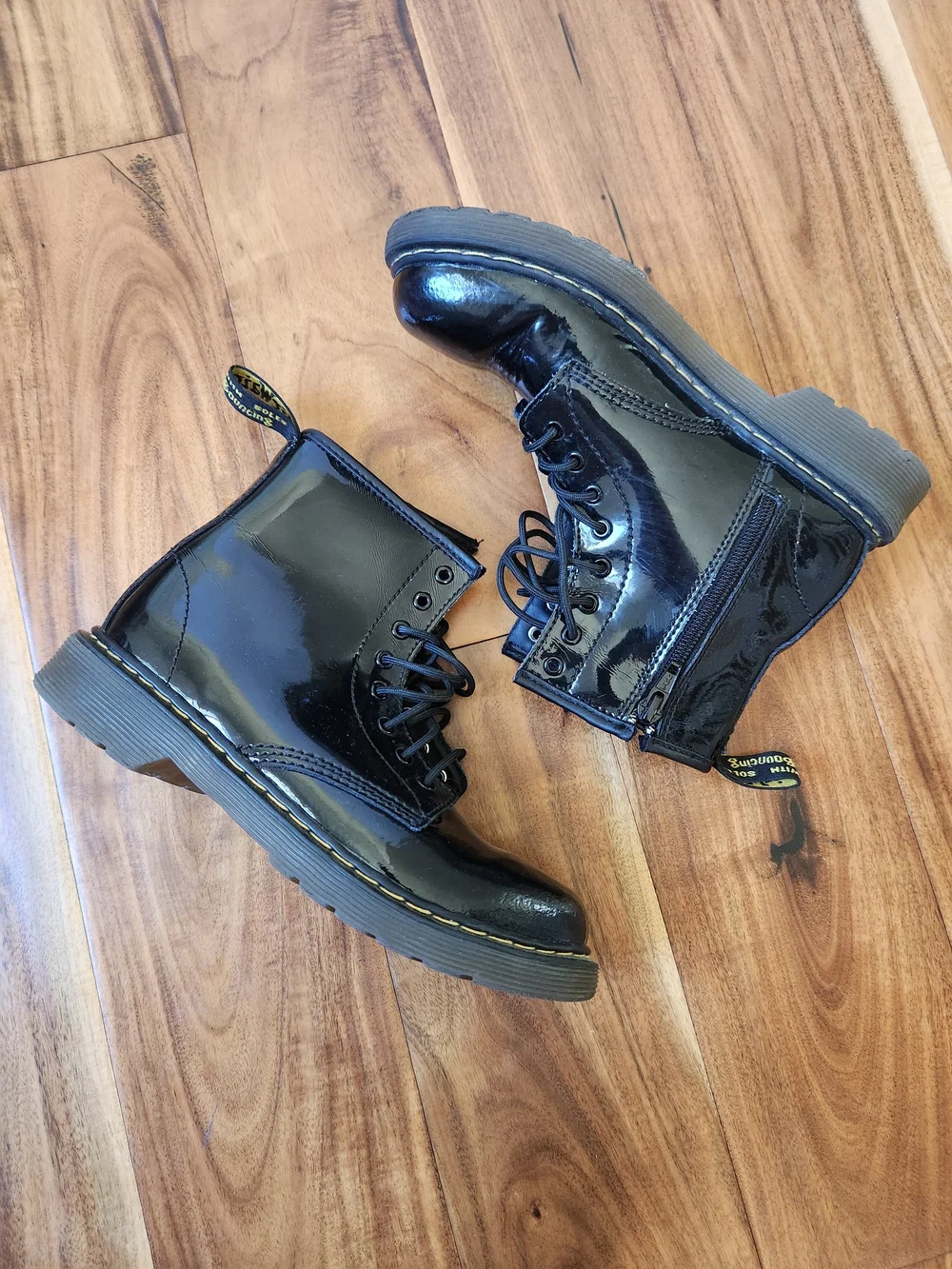Dr. Martens 1460 Black Patent Side-Zip Ankle Boots. Youth 3